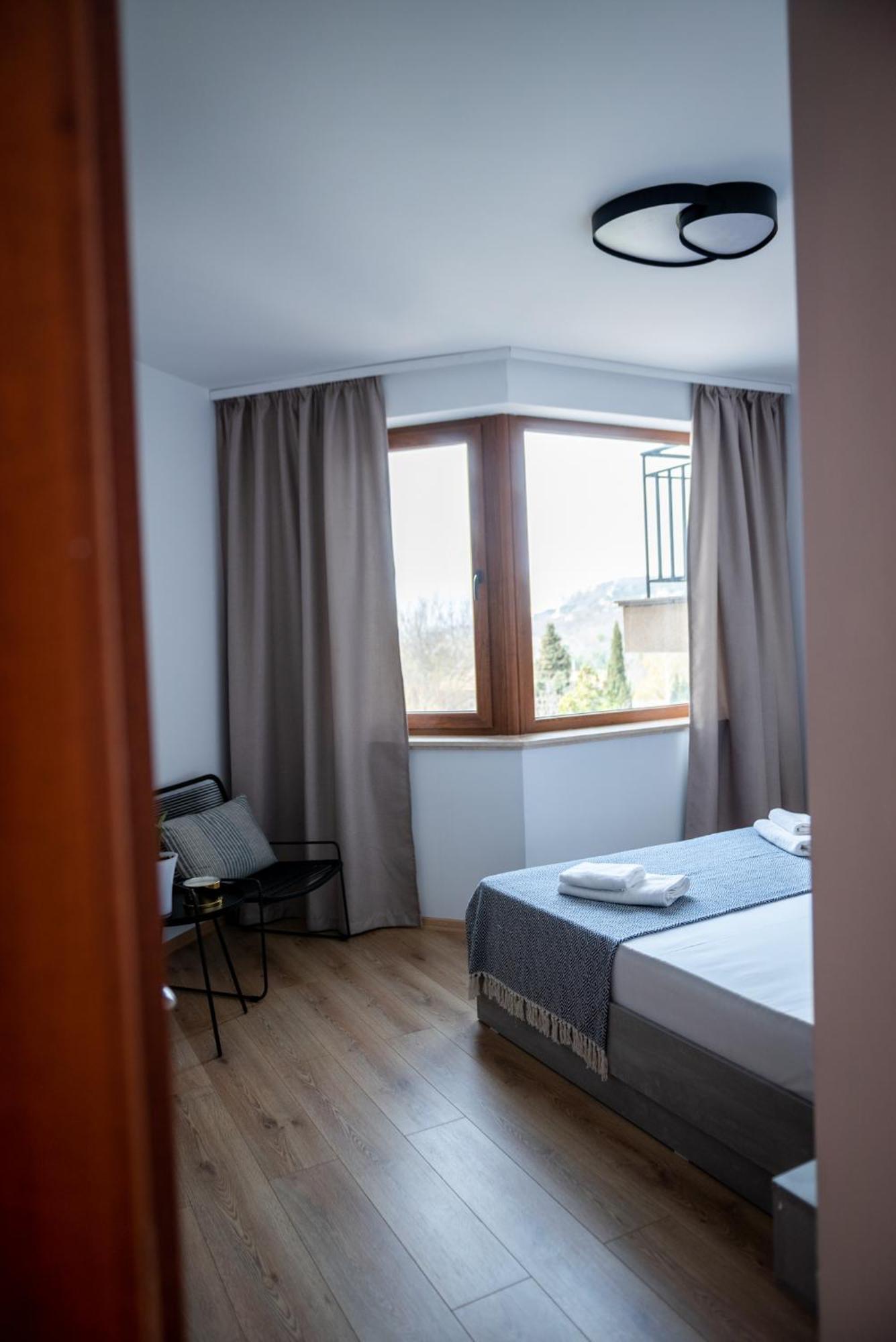 Queen'S Garden Balchik Apartment Buitenkant foto