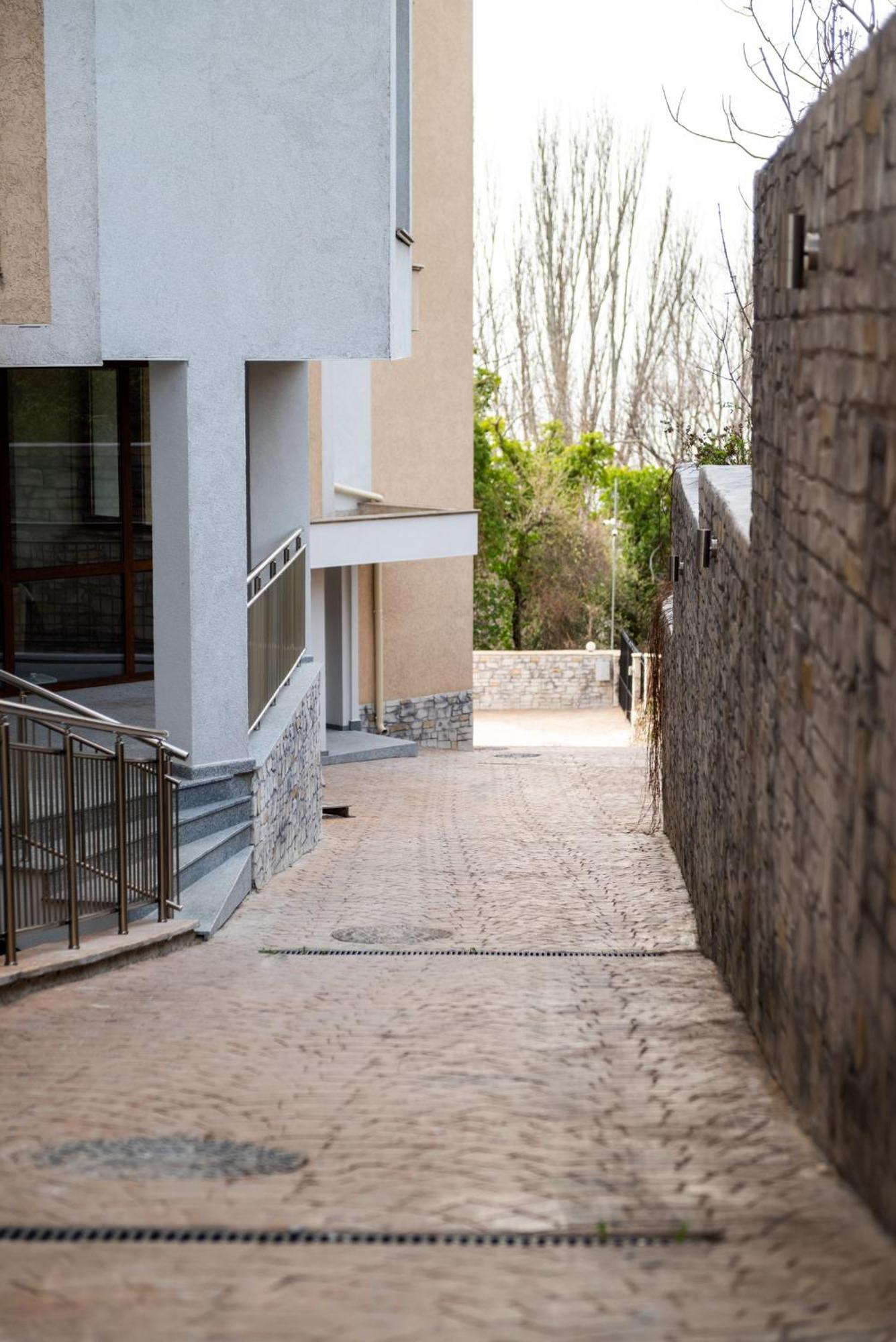 Queen'S Garden Balchik Apartment Buitenkant foto
