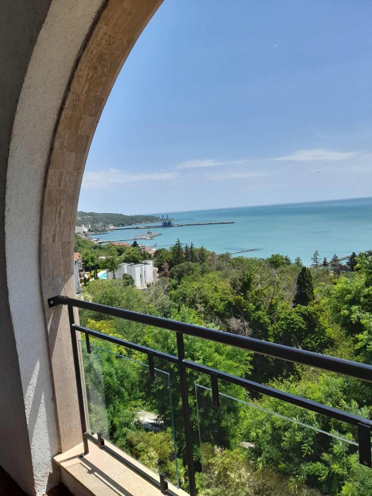 Queen'S Garden Balchik Apartment Buitenkant foto